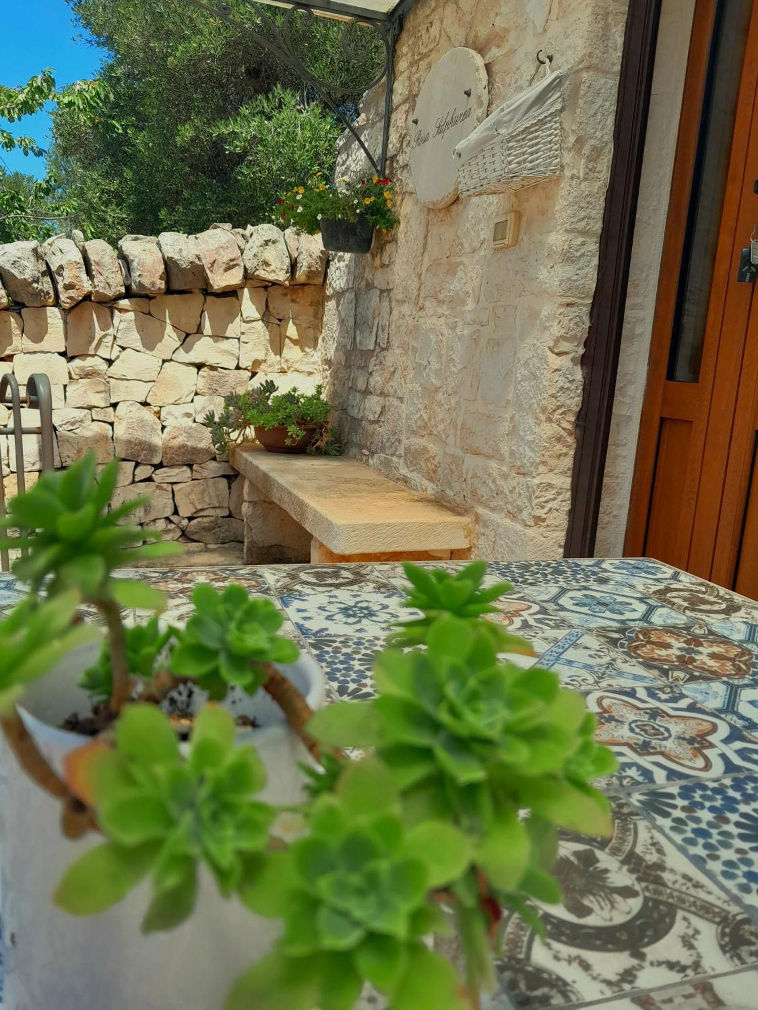 La Rosa Dei Trulli B&B Alberobello Bagian luar foto